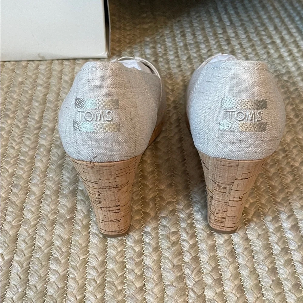 TOMS Beige Crosshatch Wedges - Picture 9 of 12